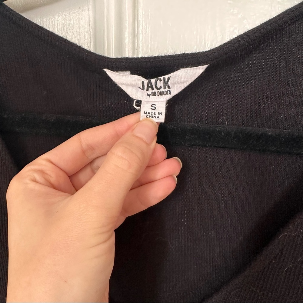 Jack by BB Dakota Leia Black Flounce Sleeve Crop Top - Picture 9 of 15
